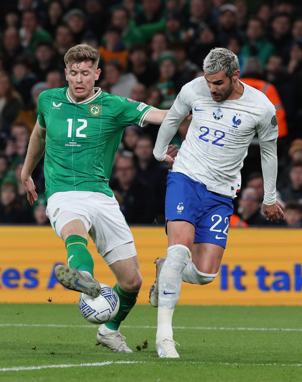 欧锦赛预选赛战况白热化，球队备战备谈