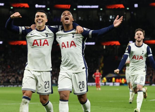 里昂球队高调备战欧战关键战役 里昂球队高调备战欧战关键战役