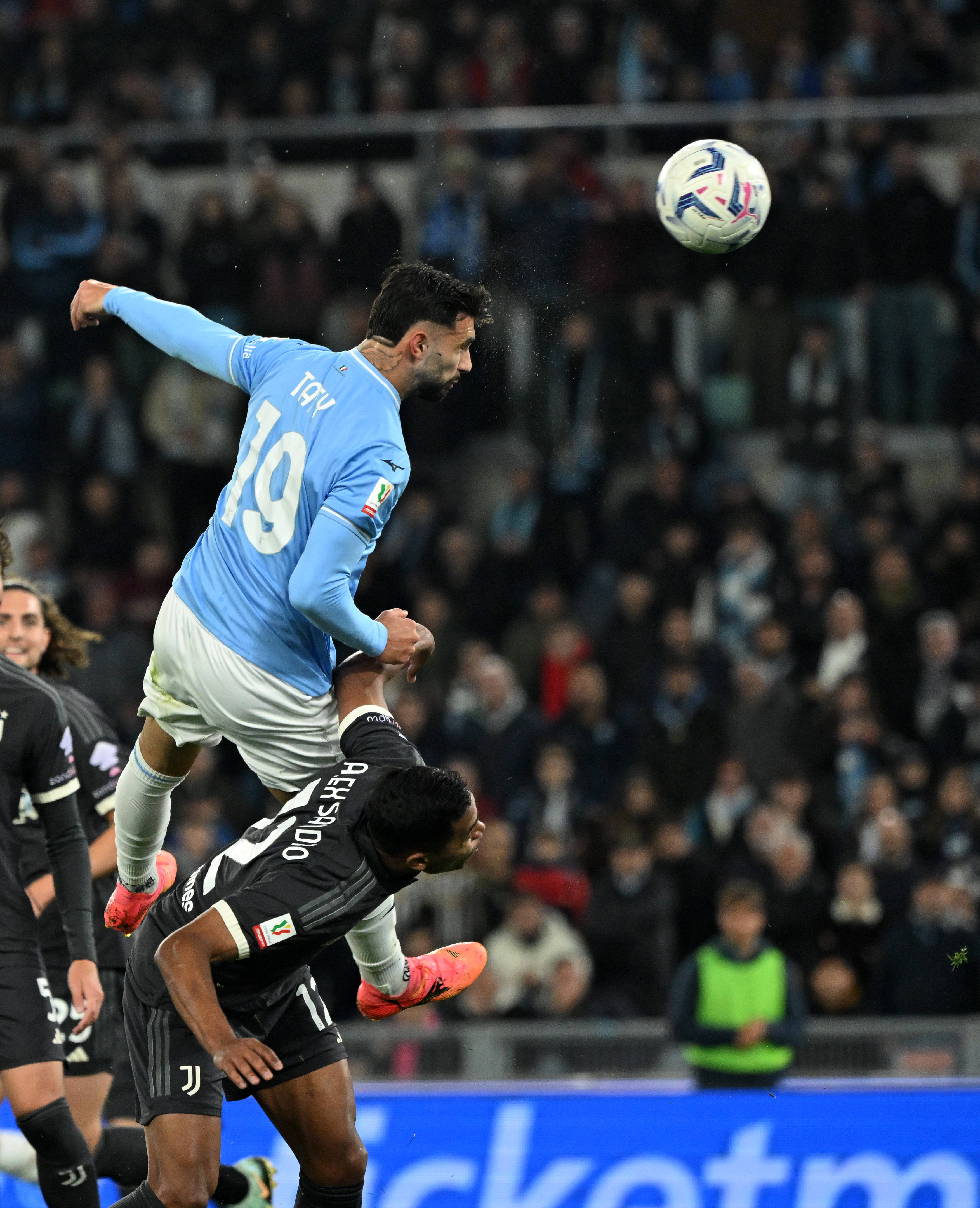 尤文图斯主场逼平拉齐奥,积分领先保持 尤文图斯主场逼平拉齐奥,积分领先保持