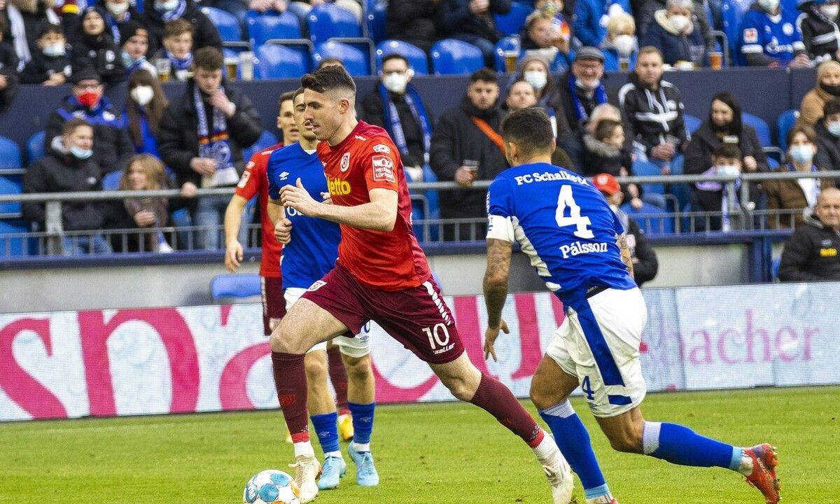 科隆主场险胜沙尔克，摆脱颓势