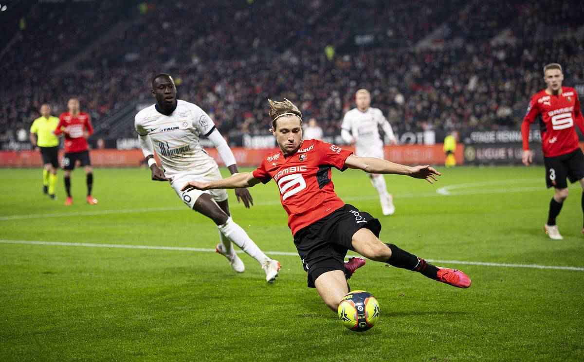 里昂客场不敌蒙彼利埃,遭遇失利 里昂客场不敌蒙彼利埃,遭遇失利