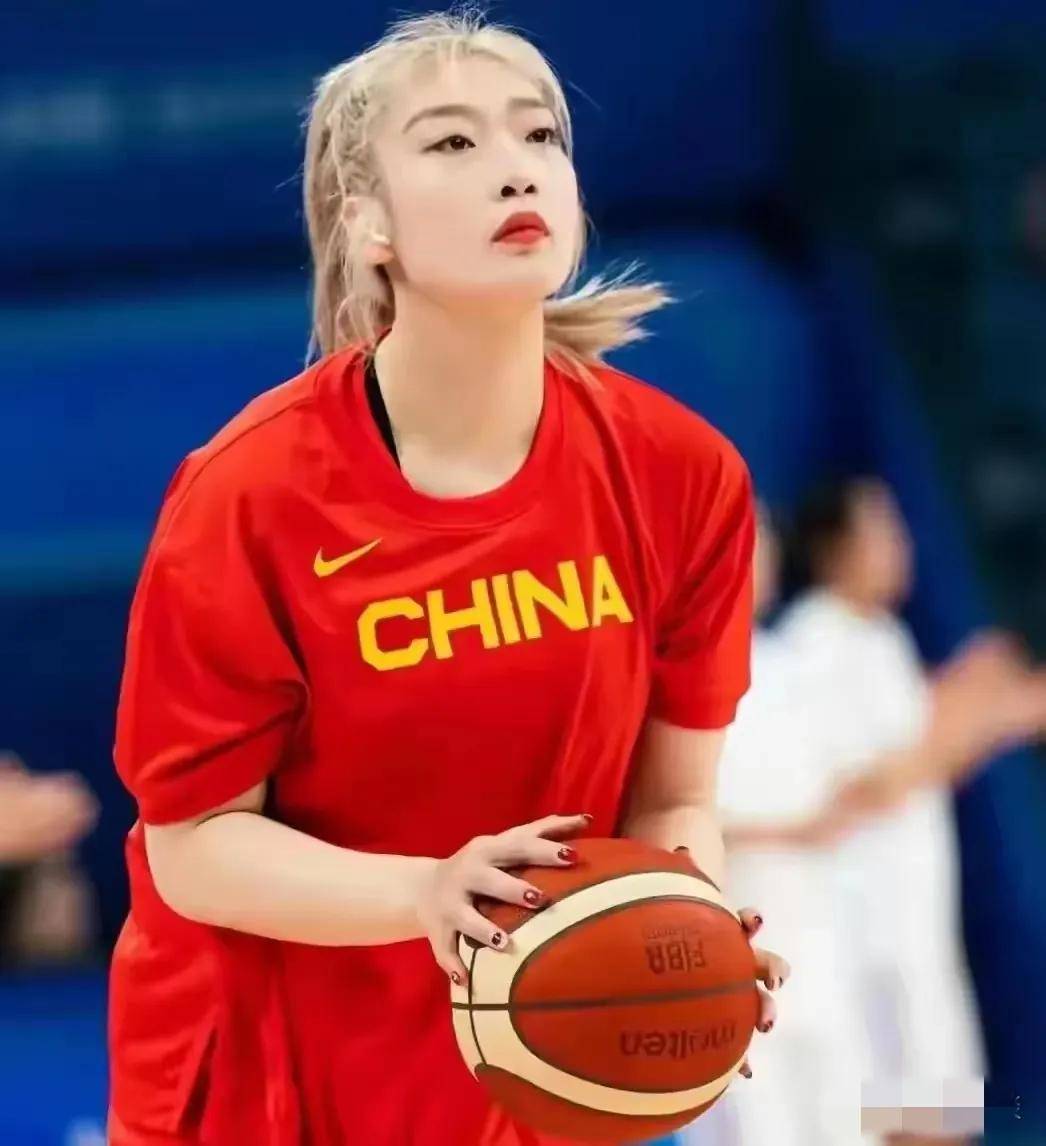 亚洲杯篮球赛第一轮战罢，各队士气高涨迎接下一场比赛